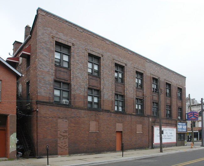 219-225 E Main St in Columbus, OH - Building Photo - Building Photo