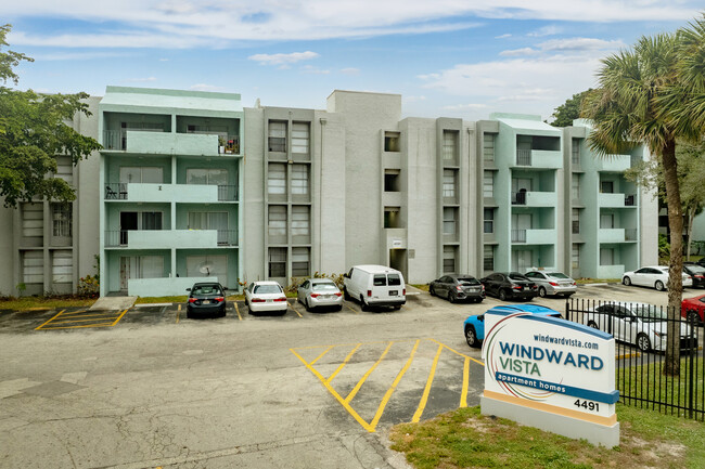 Windward Vista in Lauderhill, FL - Foto de edificio - Building Photo