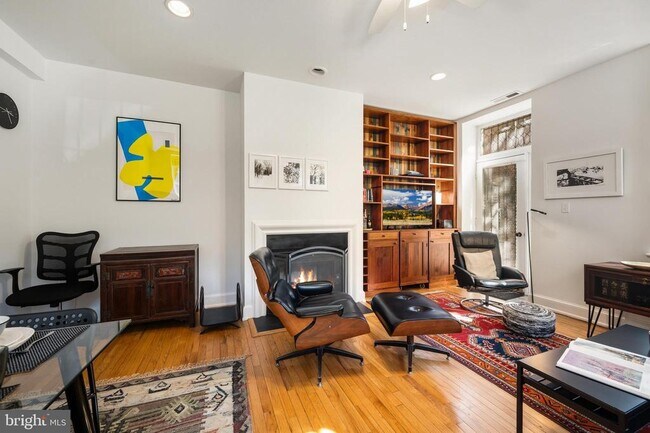 301 G St NE in Washington, DC - Building Photo - Building Photo