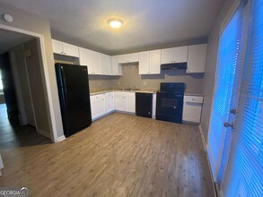 110 Chalfont Dr in Athens, GA - Building Photo - Building Photo