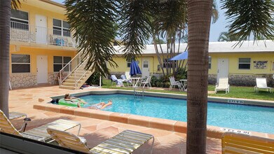 4532 Bougainvilla Dr in Lauderdale-by-the-Sea, FL - Foto de edificio - Building Photo