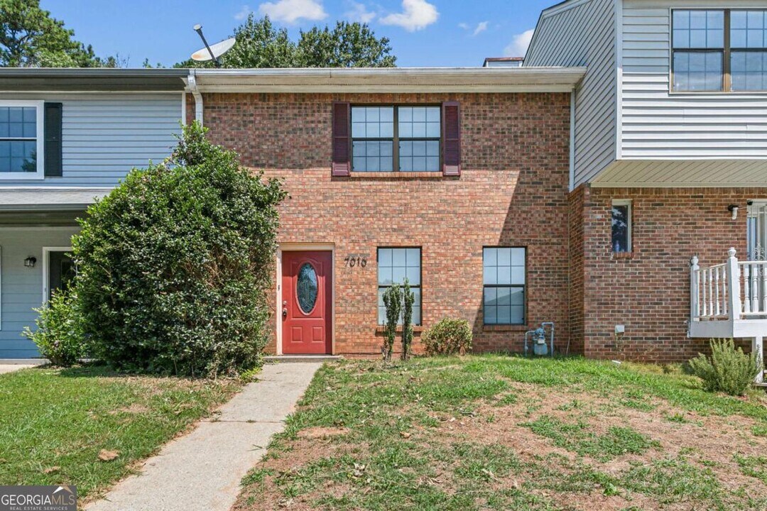 7010 Sand Wedge Cir in Kennesaw, GA - Building Photo