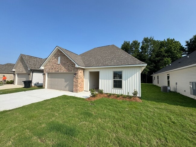 property at 715 Venecia Dr