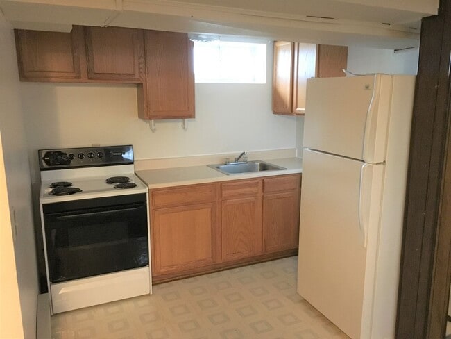 602 8th St NE in Watertown, SD - Building Photo - Building Photo