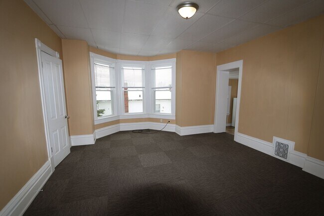 923 N 7th St in Burlington, IA - Building Photo - Building Photo