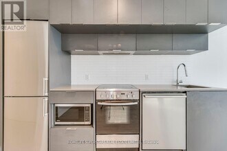 181-2181 Dundas St E in Toronto, ON - Building Photo - Building Photo