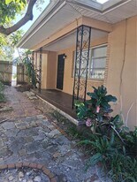 710 4th Ave NW in Largo, FL - Building Photo