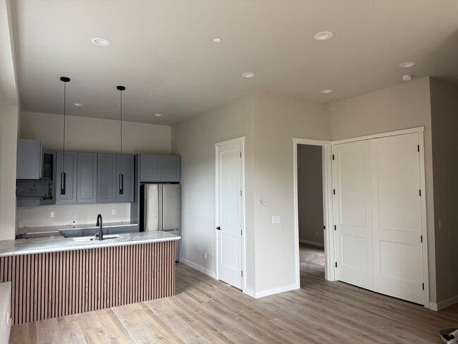 property at 4939 S 114th St