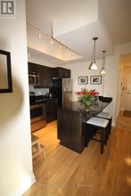 235 Kent St in Ottawa, ON - Building Photo - Building Photo