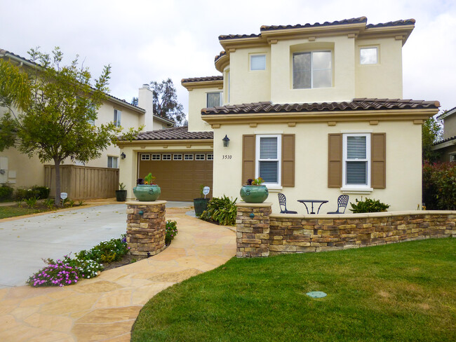 3510 Knollwood Dr in Carlsbad, CA - Foto de edificio - Building Photo