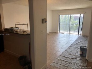4174 Inverrary Dr-Unit -510 in Lauderhill, FL - Building Photo - Building Photo