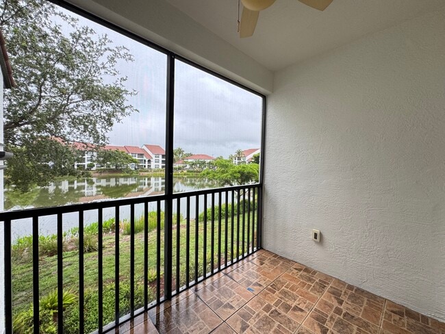 7925 Preserve Cir, Unit 326 in Naples, FL - Building Photo - Building Photo
