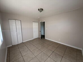 520 W Blue Heron Blvd in Riviera Beach, FL - Building Photo - Building Photo