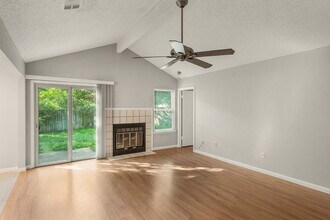 11931 Rosethorn Dr in Austin, TX - Building Photo - Building Photo