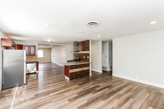 4794 Beadle St in Las Vegas, NV - Building Photo - Building Photo