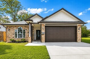 4847 Sunflower St in Houston, TX - Building Photo