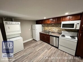 1813 Oxford Ave SW in Roanoke, VA - Building Photo - Building Photo