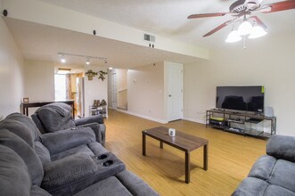 34 Knollwood Cir in Savannah, GA - Building Photo - Building Photo