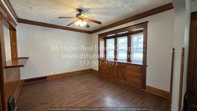 921 W Oakland Ave in Lansing, MI - Building Photo - Building Photo