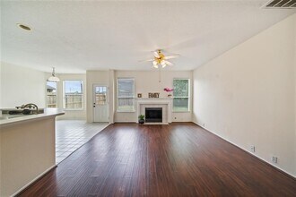 11011 Hunting Path Ct in Houston, TX - Building Photo - Building Photo