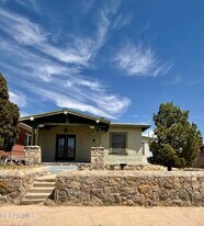 3203 Frankfort Ave in El Paso, TX - Building Photo