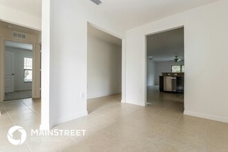 8263 Silverbell Loop in Brooksville, FL - Building Photo - Building Photo