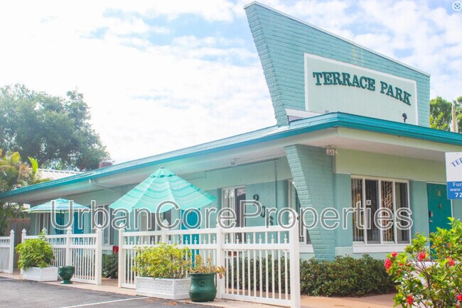 206 9th Ave N in St. Petersburg, FL - Building Photo - Building Photo