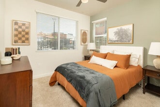 Streamliner 87th in Peoria, AZ - Foto de edificio - Building Photo