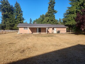 7149 Meridian Rd SE in Olympia, WA - Building Photo - Building Photo