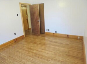 90 Wallace St in Somerville, MA - Building Photo - Building Photo