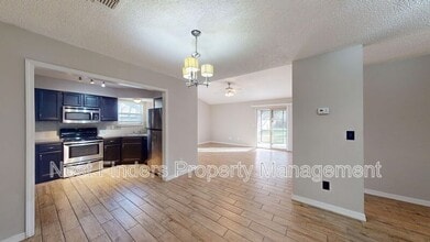 8336 Spicewood Dr in Jacksonville, FL - Building Photo - Building Photo