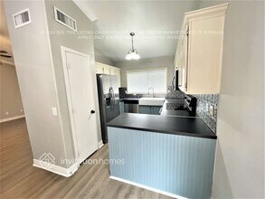 1249 E Douglas Ave in Gilbert, AZ - Building Photo - Building Photo