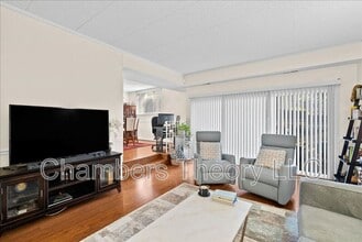 5121 Maris Ave in Alexandria, VA - Foto de edificio - Building Photo