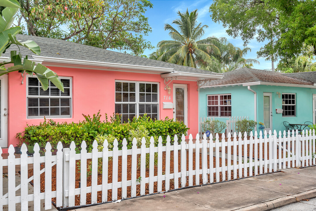 802 N J St in Lake Worth, FL - Building Photo