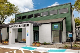 The Washington Apartment Homes in Arlington, TX - Building Photo - Building Photo