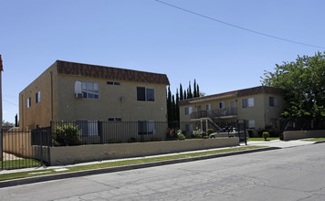 38728-38734 Larkin Ave in Palmdale, CA - Building Photo - Building Photo