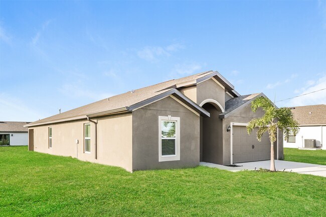 193 Blackstone Dr in Ft. Myers, FL - Building Photo - Building Photo
