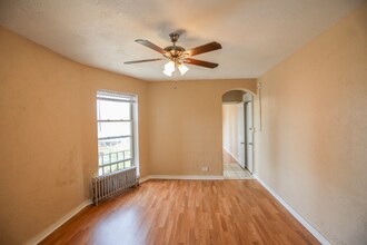 910 Lawrence in Chicago, IL - Building Photo - Building Photo