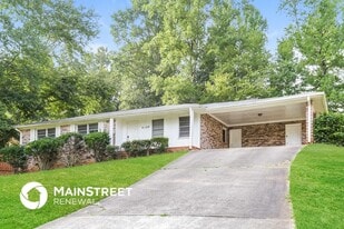 6199 Miranda Ct in Douglasville, GA - Building Photo