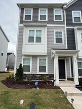 409 Deercroft Dr in Apex, NC - Building Photo - Building Photo