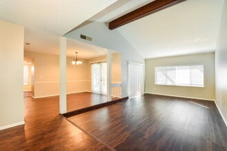 1400 Ponce De Leon Blvd in Winter Springs, FL - Foto de edificio - Building Photo