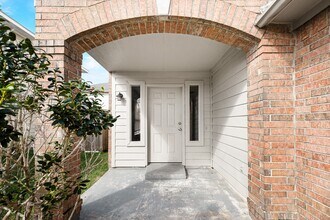 8818 Iron Springs Dr in Houston, TX - Building Photo - Building Photo