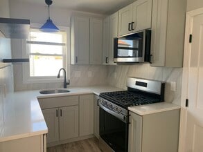 172 Nashua St in Fall River, MA - Building Photo - Building Photo