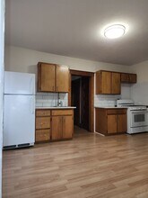 106 Lyons St in New Britain, CT - Building Photo - Building Photo