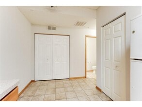 5040 Holly Ln N in Plymouth, MN - Building Photo - Building Photo