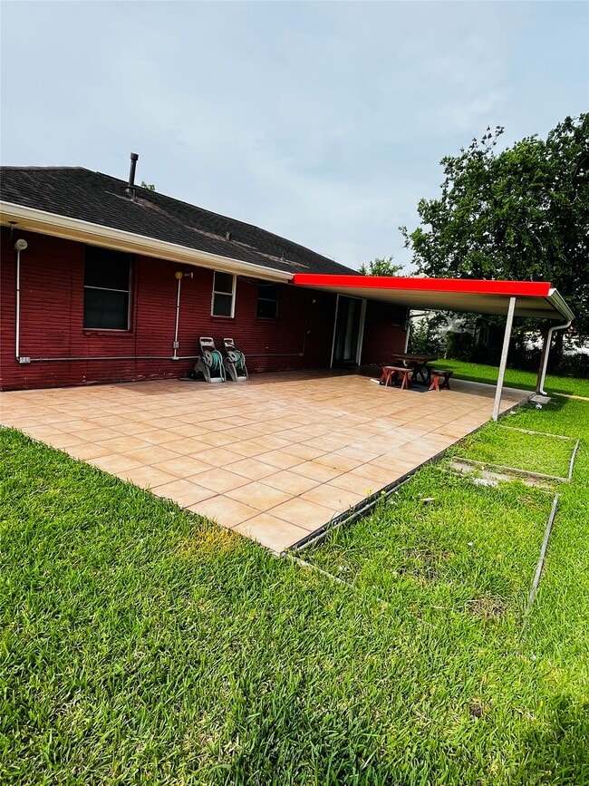 property at 13421 Utica St
