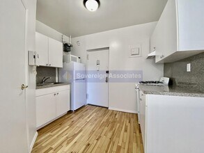 401 E 68th St in New York, NY - Building Photo - Building Photo