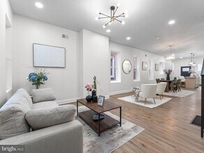 80 W Sharpnack St in Philadelphia, PA - Building Photo - Building Photo