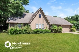 2700 Rockcreek Pkwy in Memphis, TN - Building Photo - Building Photo