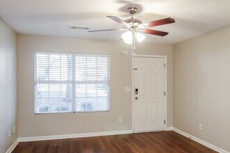 87 Belmont Park Dr in Newnan, GA - Building Photo - Building Photo